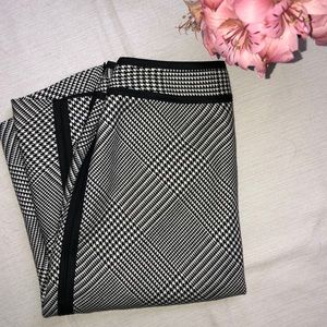 Houndstooth Pencil Skirt